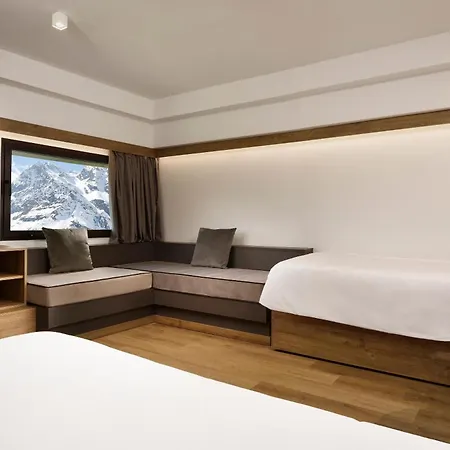 Valtur Cervinia Cristallo ホテル ブレウイル・チェルヴィナイア
