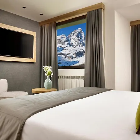 Valtur Cervinia Cristallo ブレウイル・チェルヴィナイア